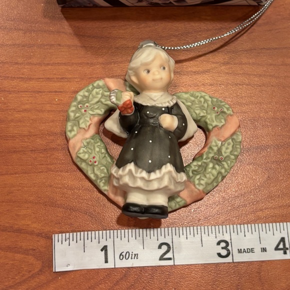 Pretty as a Picture Forever Watching Over You Holiday Christmas Ornament - Picture 4 of 6